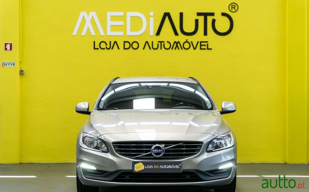 2015' Volvo V60 photo #2