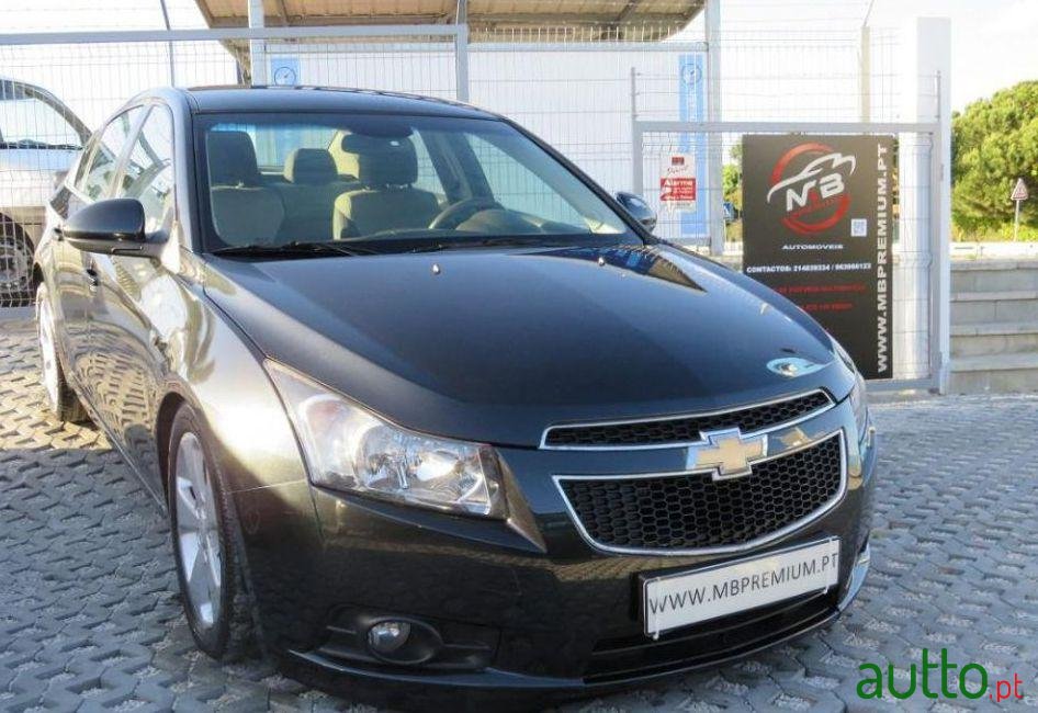 2010' Chevrolet Cruze 2.0 Vcdi Lt photo #1