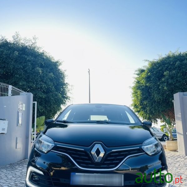2018' Renault Captur Tekna S/S photo #3