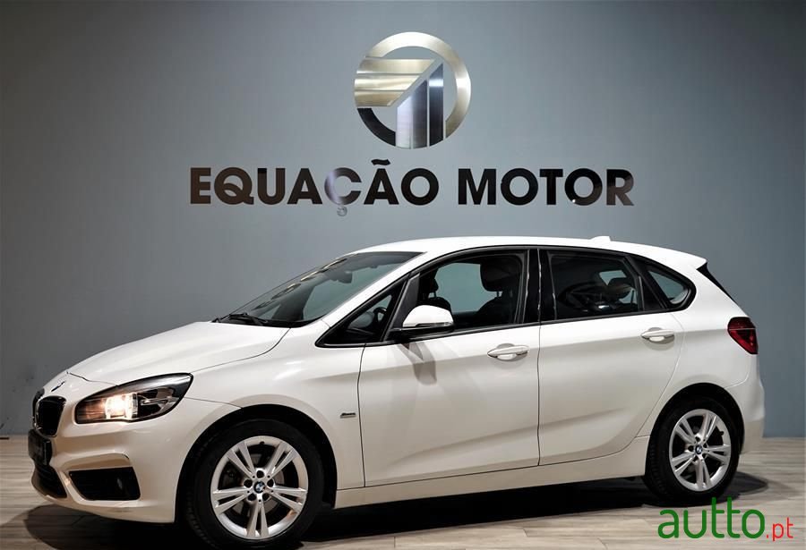 2016' BMW 216 Active Tourer photo #1
