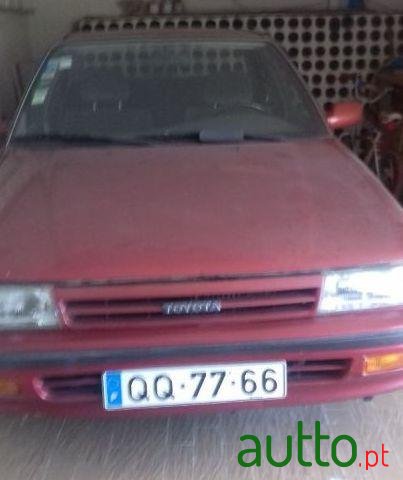 1989' Toyota Carina photo #1