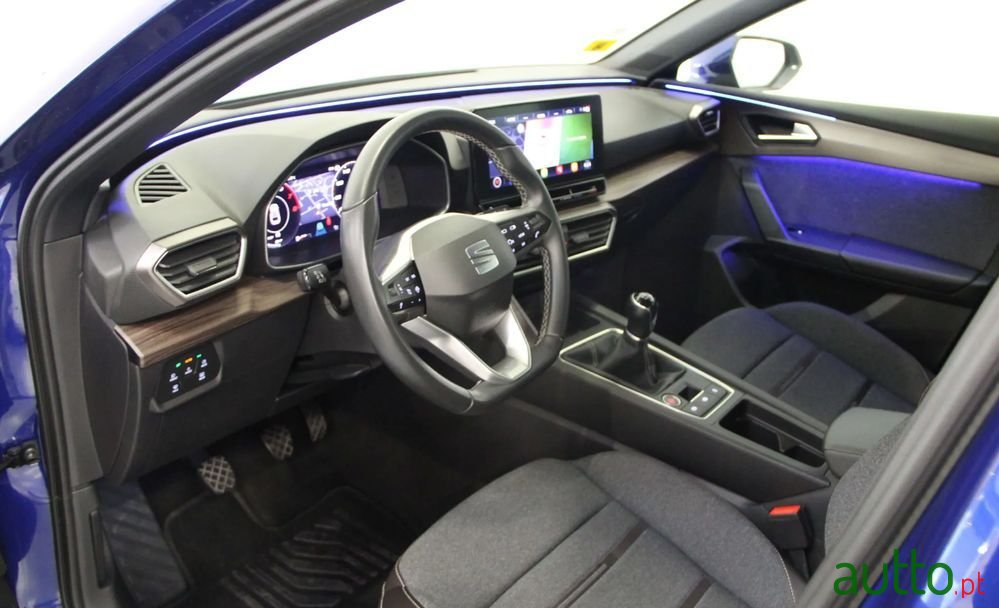 2021' SEAT Leon 1.5 Tsi Xcellence photo #5