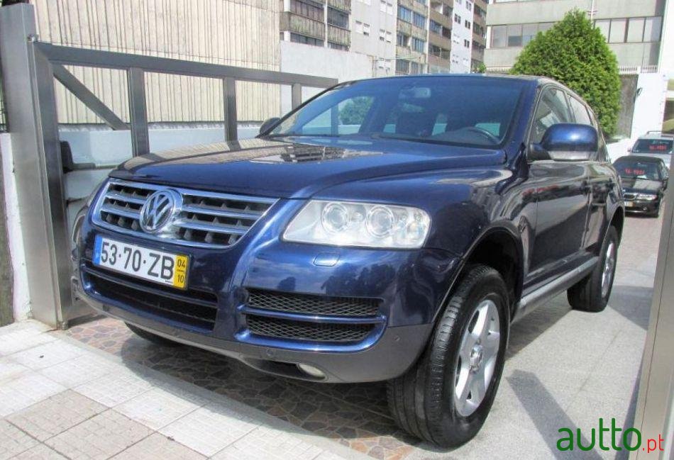 2004' Volkswagen Touareg photo #1