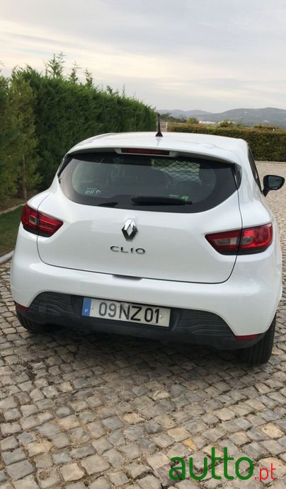 2013' Renault Clio photo #3