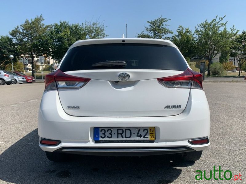 2016' Toyota Auris Sport photo #4