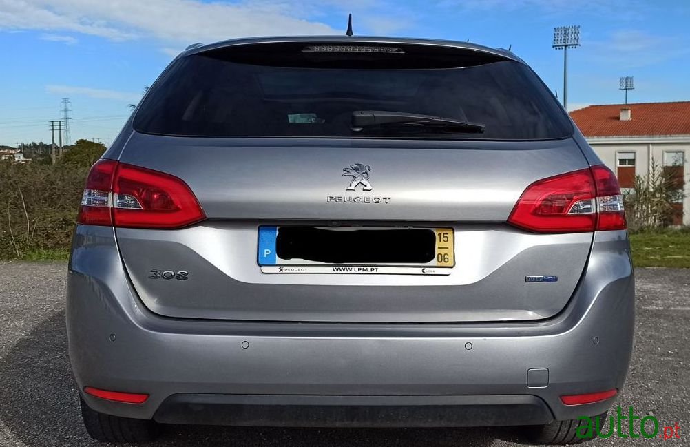 2015' Peugeot 308 Sw photo #2