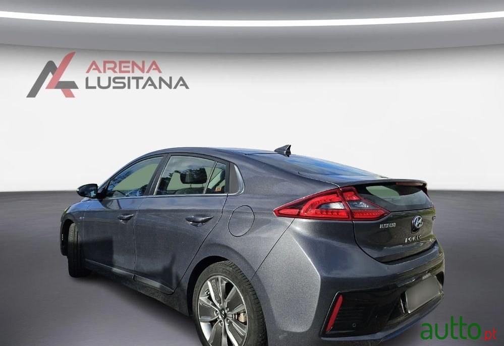 2017' Hyundai Ioniq photo #6