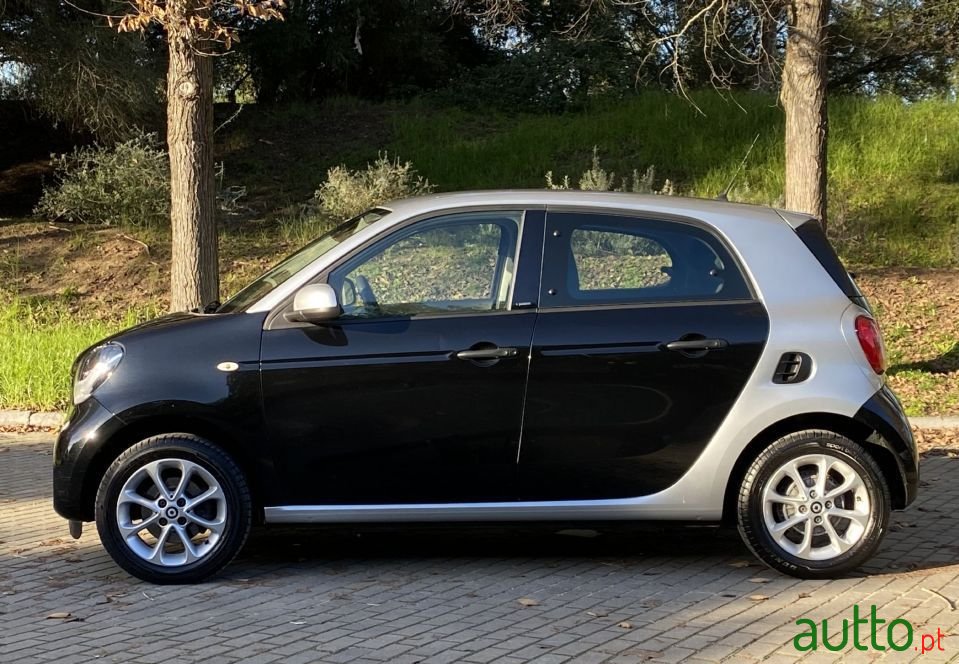 2019' Smart Forfour photo #2