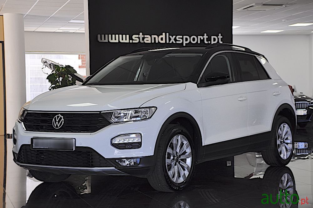 2021' Volkswagen T-Roc 1.0 Tsi photo #1