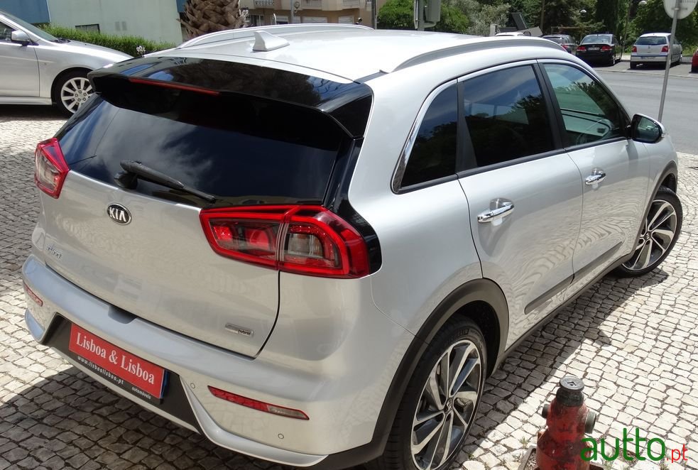 2019' Kia Niro photo #3