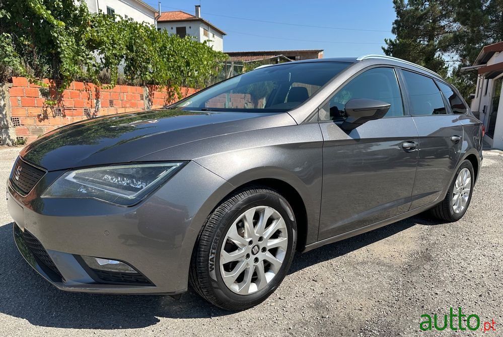 2015' SEAT Leon St photo #3