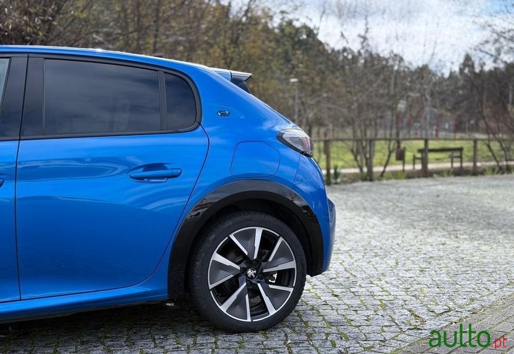 2021' Peugeot e-208 50 Kwh Gt Pack photo #3