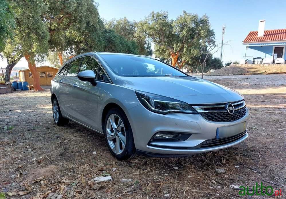 2017' Opel Astra Sports Tourer photo #5