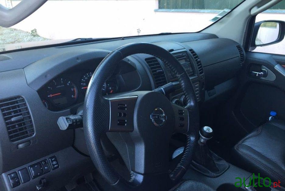 2007' Nissan Navara photo #3