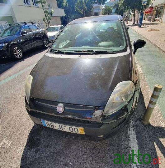 2010' Fiat Punto Evo photo #4