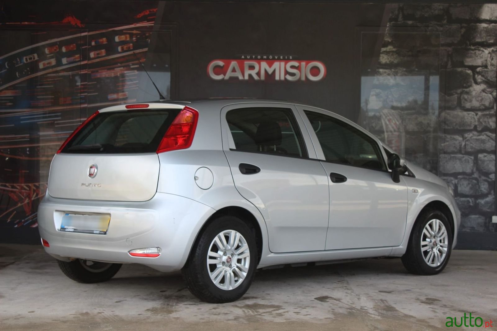 2017' Fiat Punto photo #2