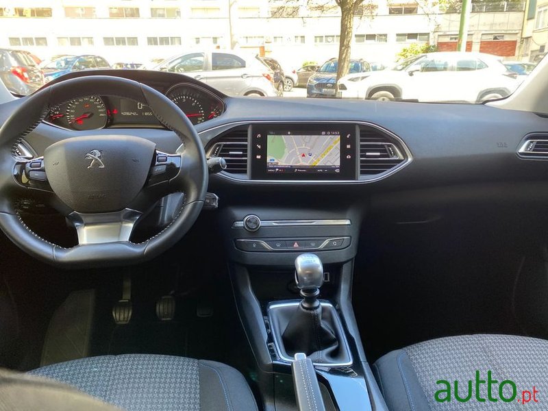 2019' Peugeot 308 Sw photo #2