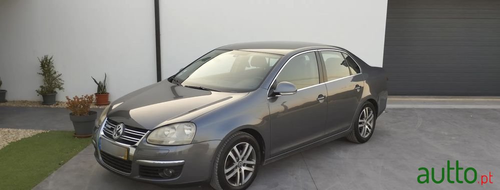 2009' Volkswagen Jetta photo #2