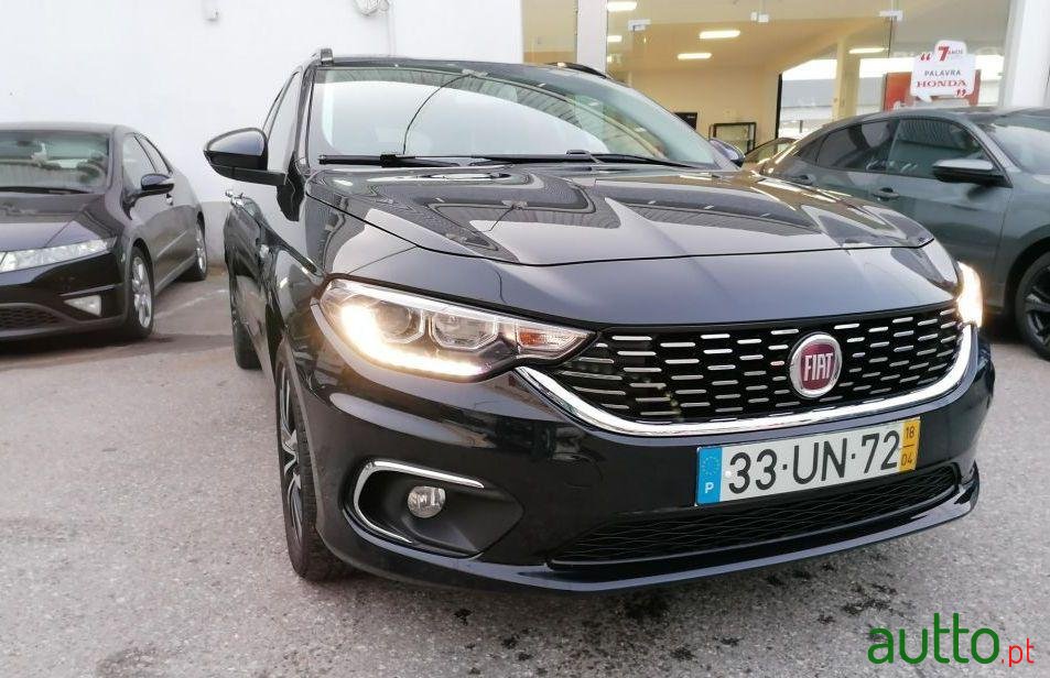 2018' Fiat Tipo Station Wagon photo #3