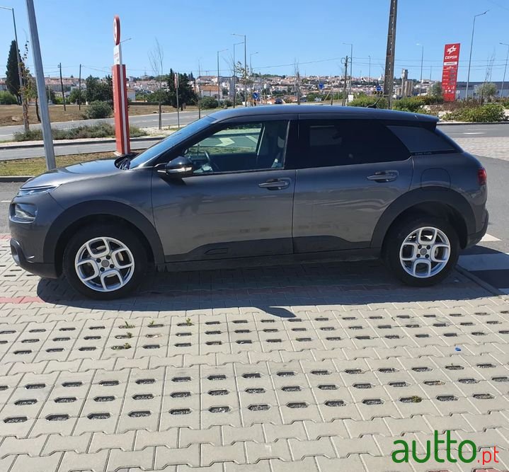 2019' Citroen C4 Cactus photo #6