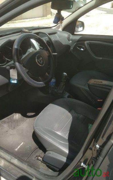 2014' Dacia Duster photo #3