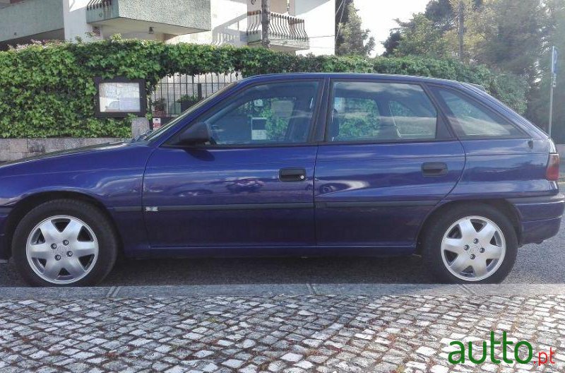 1996' Opel Astra 1.7 Td photo #2