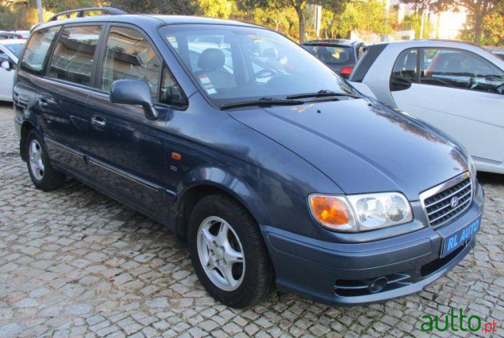2002' Hyundai Trajet 2.0 CRDi GLS Plus photo #1