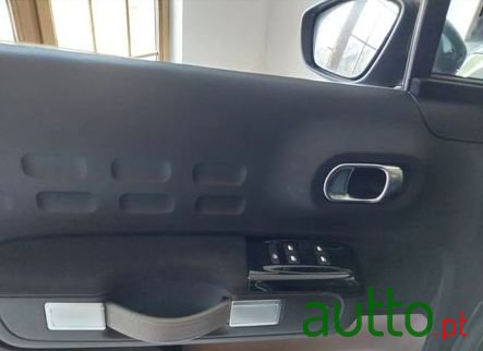 2019' Citroen C3 1.5 Bluehdi Shine photo #5