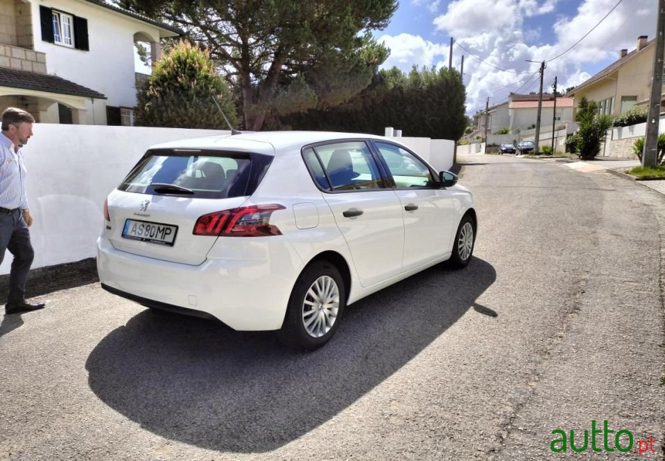 2019' Peugeot 308 photo #2