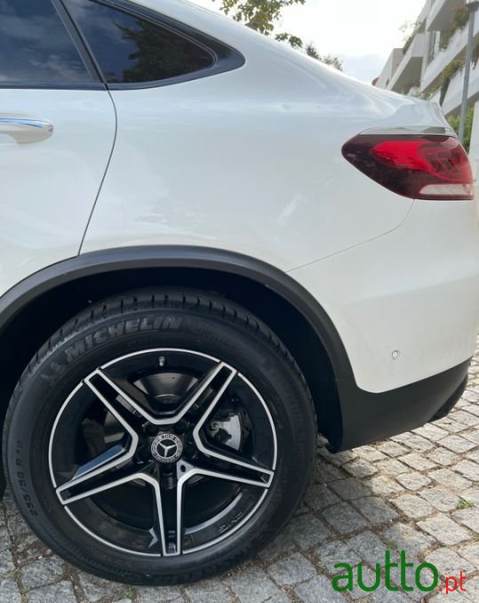 2019' Mercedes-Benz GLC 300 photo #5