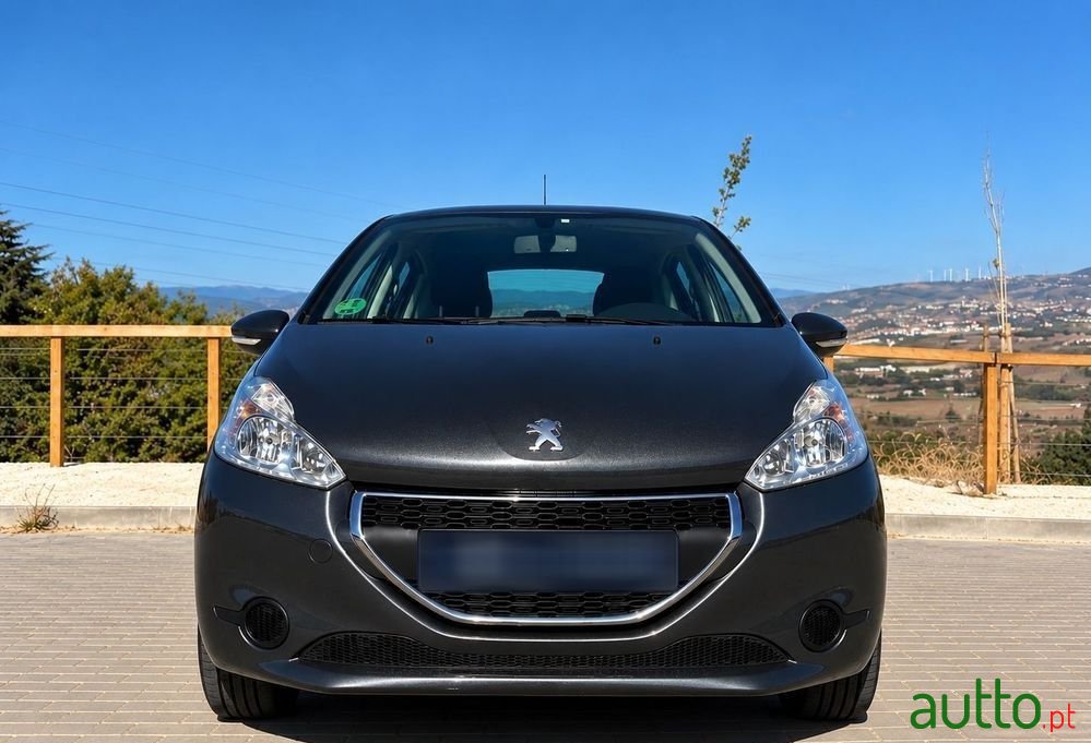 2014' Peugeot 208 82 Vti Active photo #3