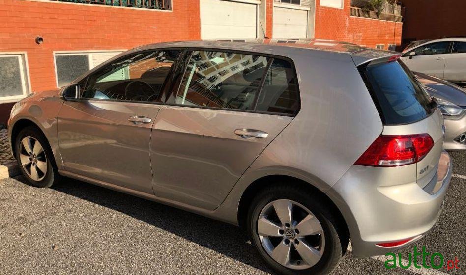 2015' Volkswagen Golf photo #1