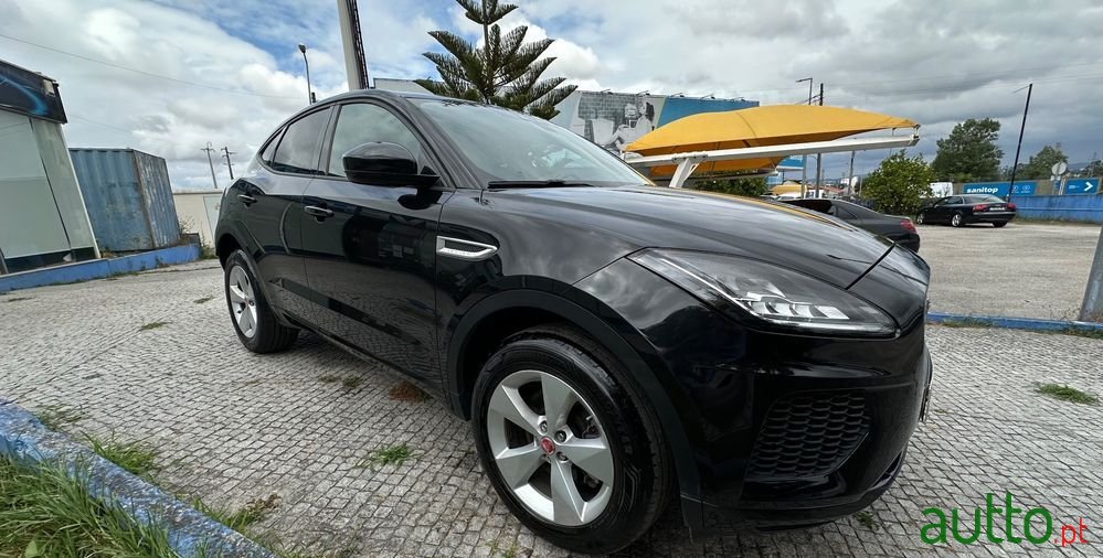 2018' Jaguar E-Pace D150 R-Dynamic photo #3