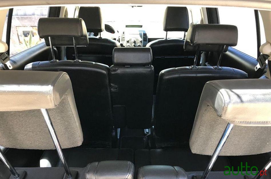 2009' Mazda 5 photo #2