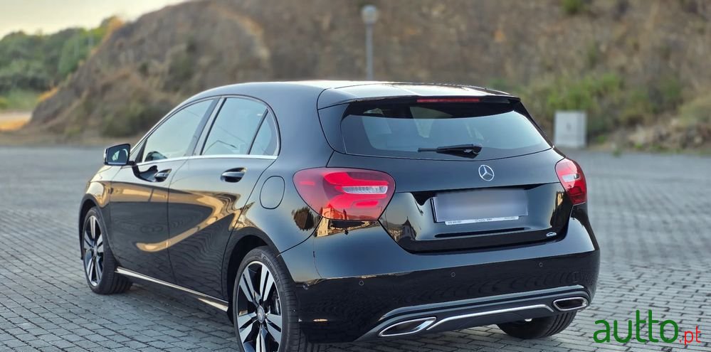 2016' Mercedes-Benz Classe A photo #2