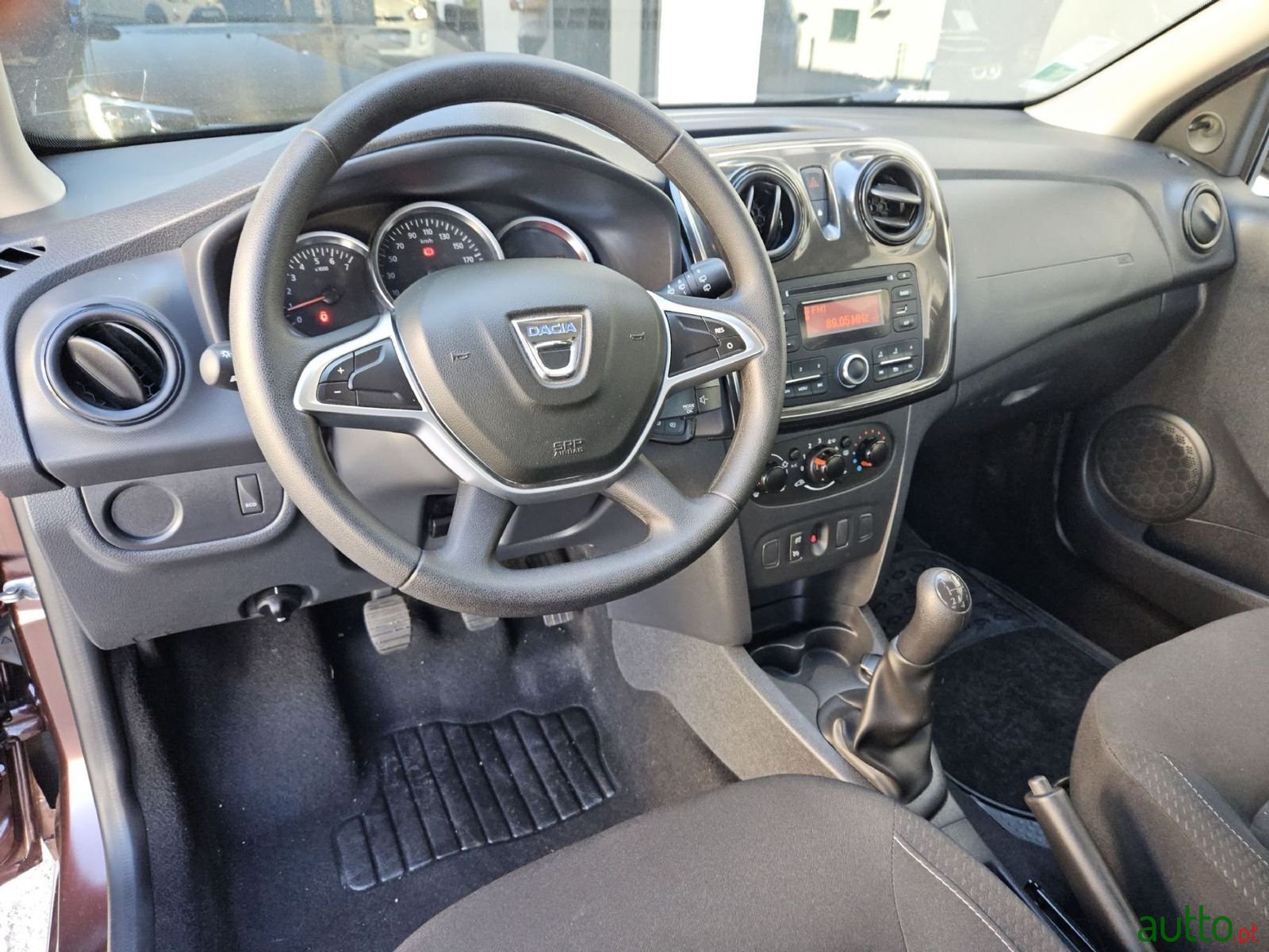 2018' Dacia Sandero photo #2