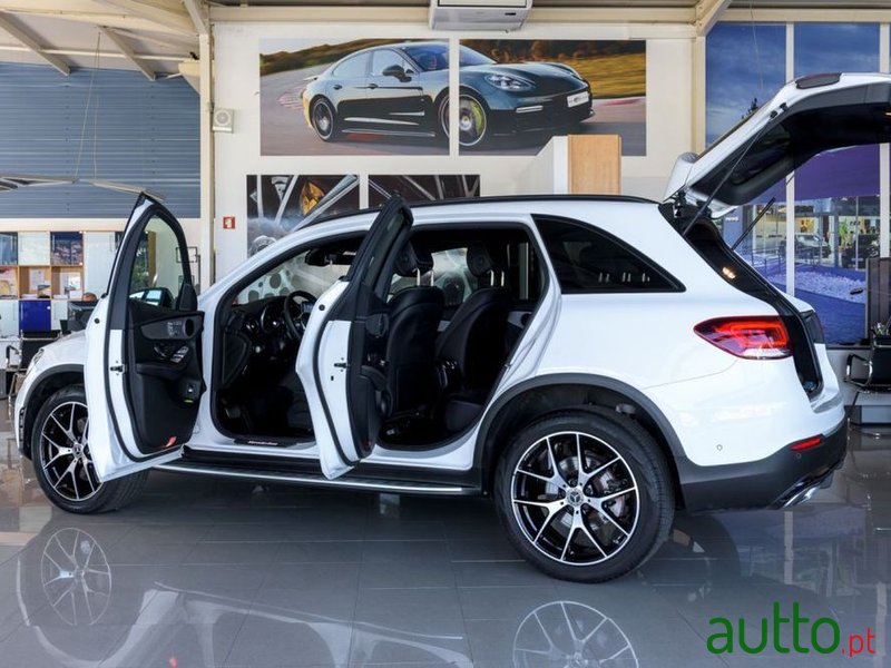 2021' Mercedes-Benz Classe Glc De 4Matic photo #5