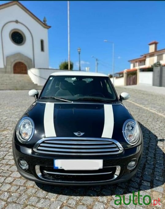 2011' MINI Cooper photo #1
