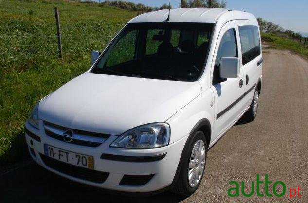2008' Opel Combo 1.3 Cdti photo #2