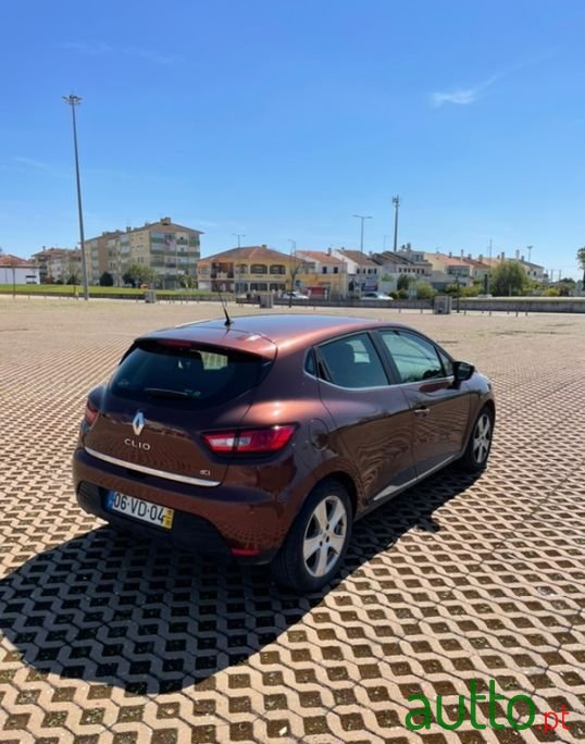 2015' Renault Clio photo #4