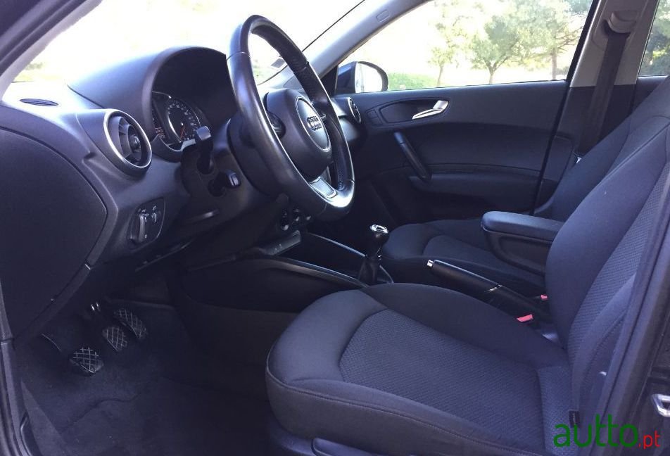 2013' Audi A1 Sportback photo #4