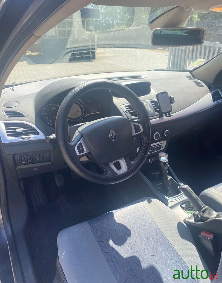 2012' Renault Mégane Coupe photo #5