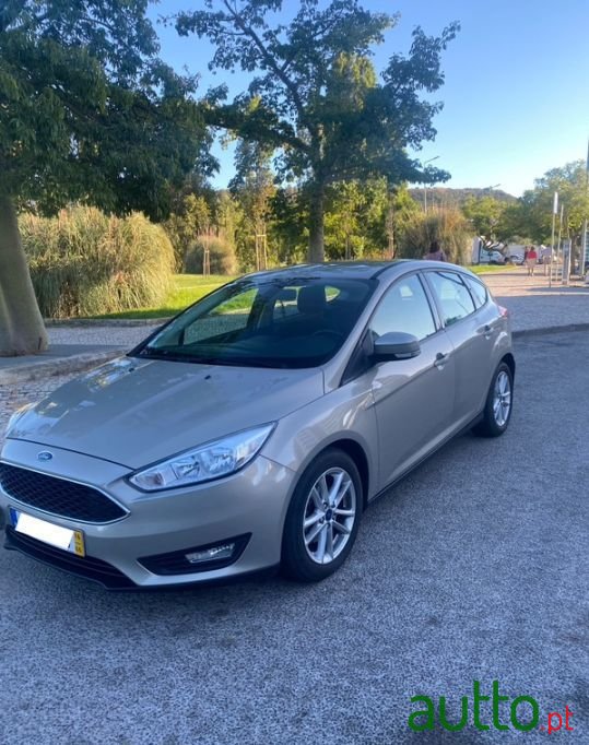 2016' Ford Focus photo #2