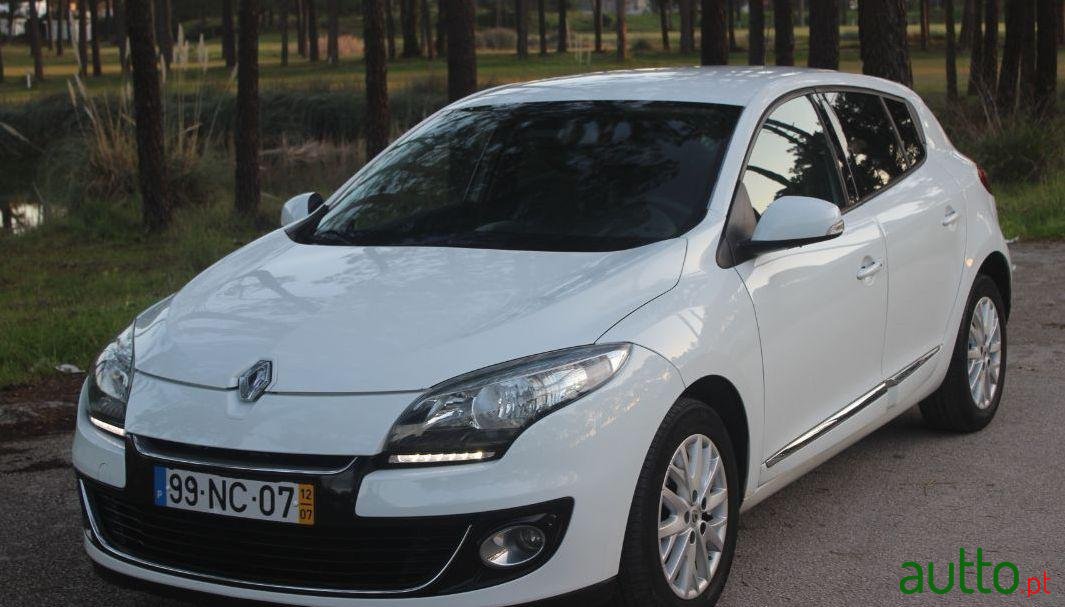 2012' Renault Megane 110Cv Nacional photo #3