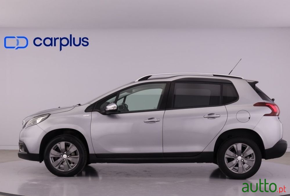 2019' Peugeot 2008 photo #4