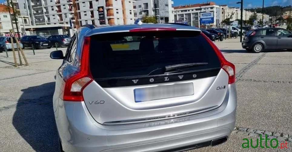 2017' Volvo V60 photo #3