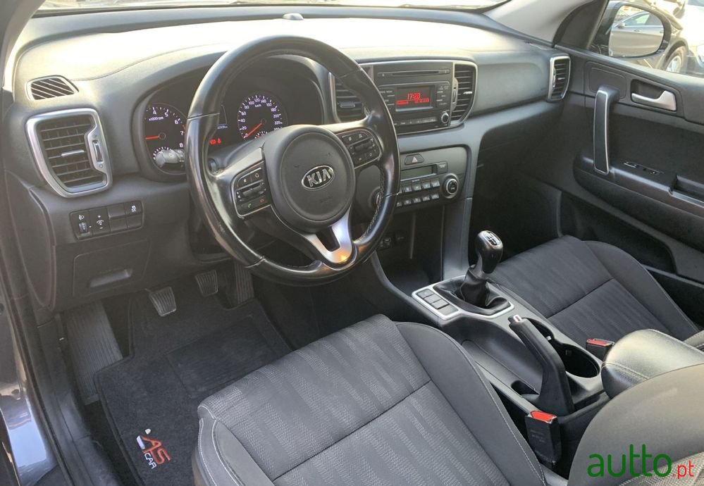 2016' Kia Sportage photo #2