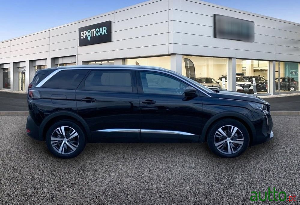 2024' Peugeot 5008 photo #4