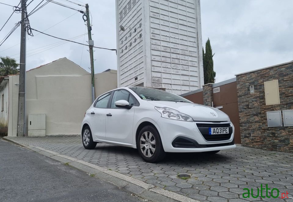 2017' Peugeot 208 photo #1