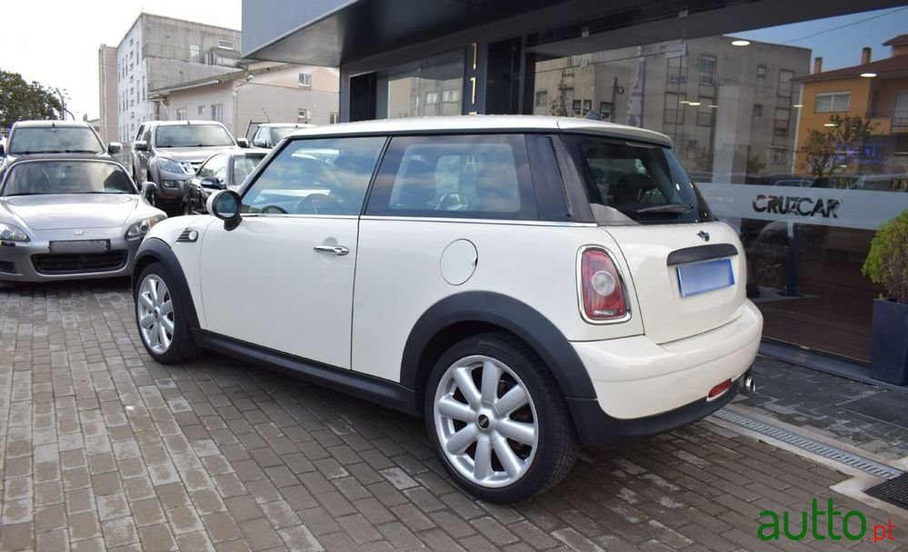 2009' MINI One D photo #3